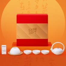 把中秋的溫柔調(diào)進香里，拆開就是滿屋團圓氣一禮盒藏盡中秋月